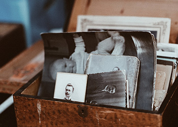 box-containing-old-family-photos